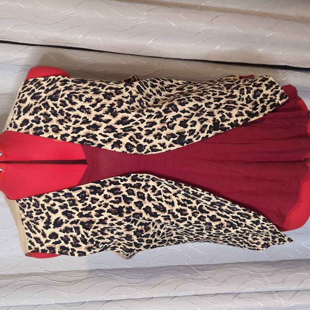 *2 for 20* Norton McNaughton Leopard vest